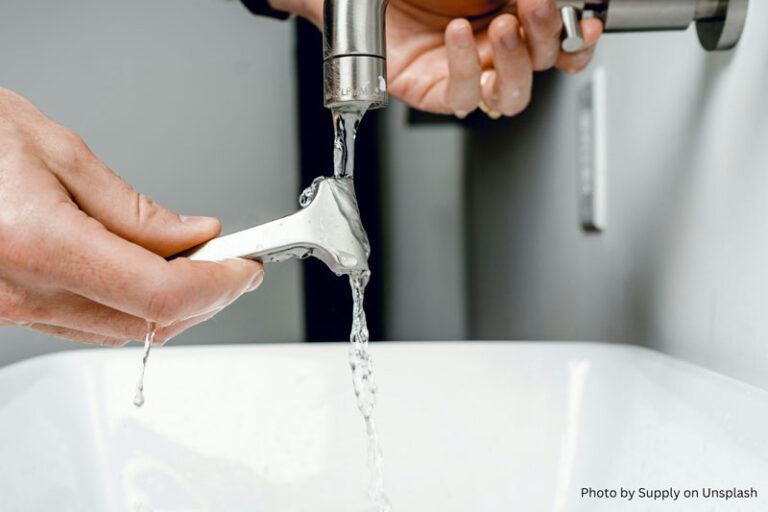 plumbing emergencies, plumbing maintenance, common plumbing issues, emergency plumbing services