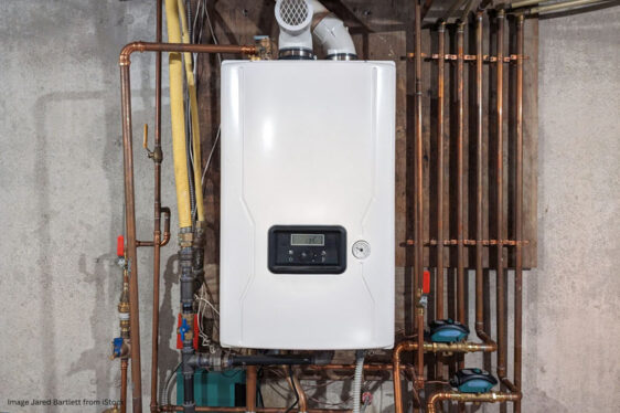 tank water heater advantages, benefits of tankless heaters, energy-efficient water heaters, traditional vs. modern heaters, home water heater comparison